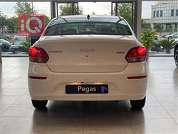 Kia Pegas